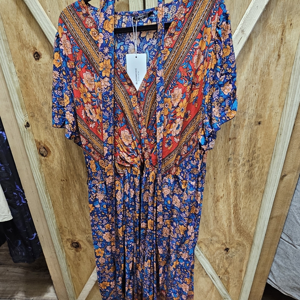 BloomChic Flutter hem maxi dressing belt
